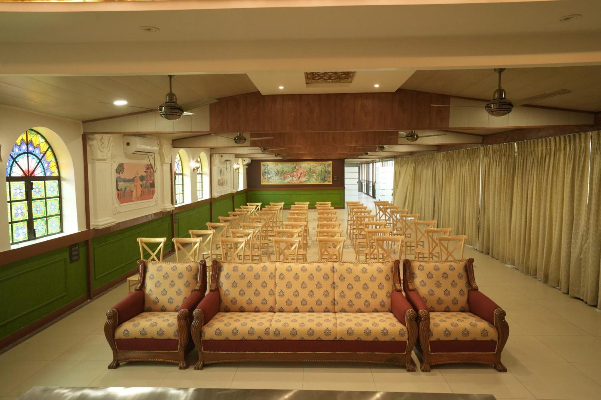 Raaj सहारा Panvel